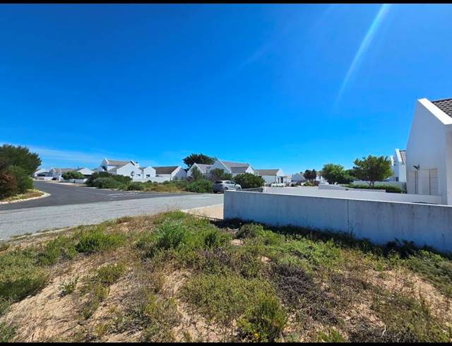 LAND FOR SALE IN GOLDEN MILE